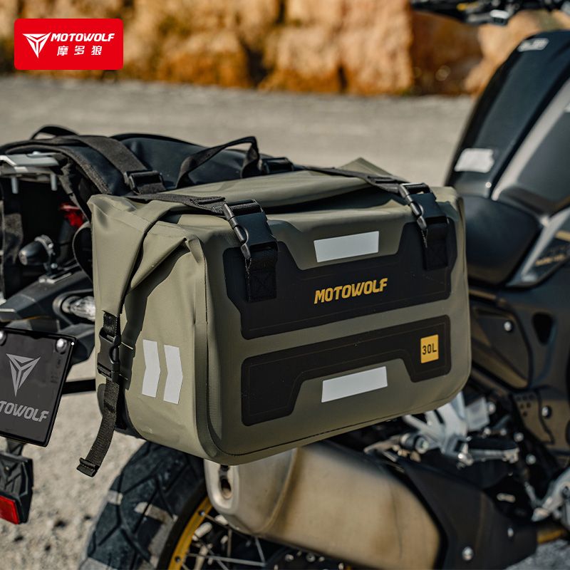 กระเป๋าท้ายมอเตอร์ไซค์กันน้ำ M - Panniers Waterproof Rear บทวิจารณ์และราคา